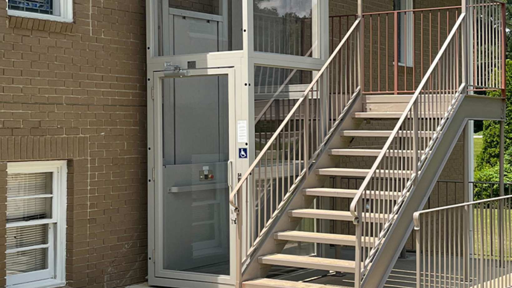 The Benefits of Owing a Vertical Wheelchair Lift