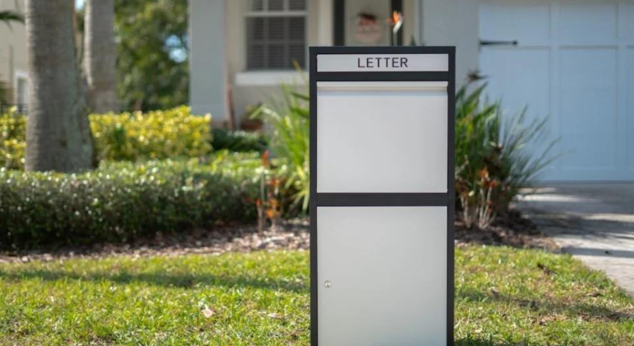 How Do You Handle A Malfunctioning Package Drop Box?